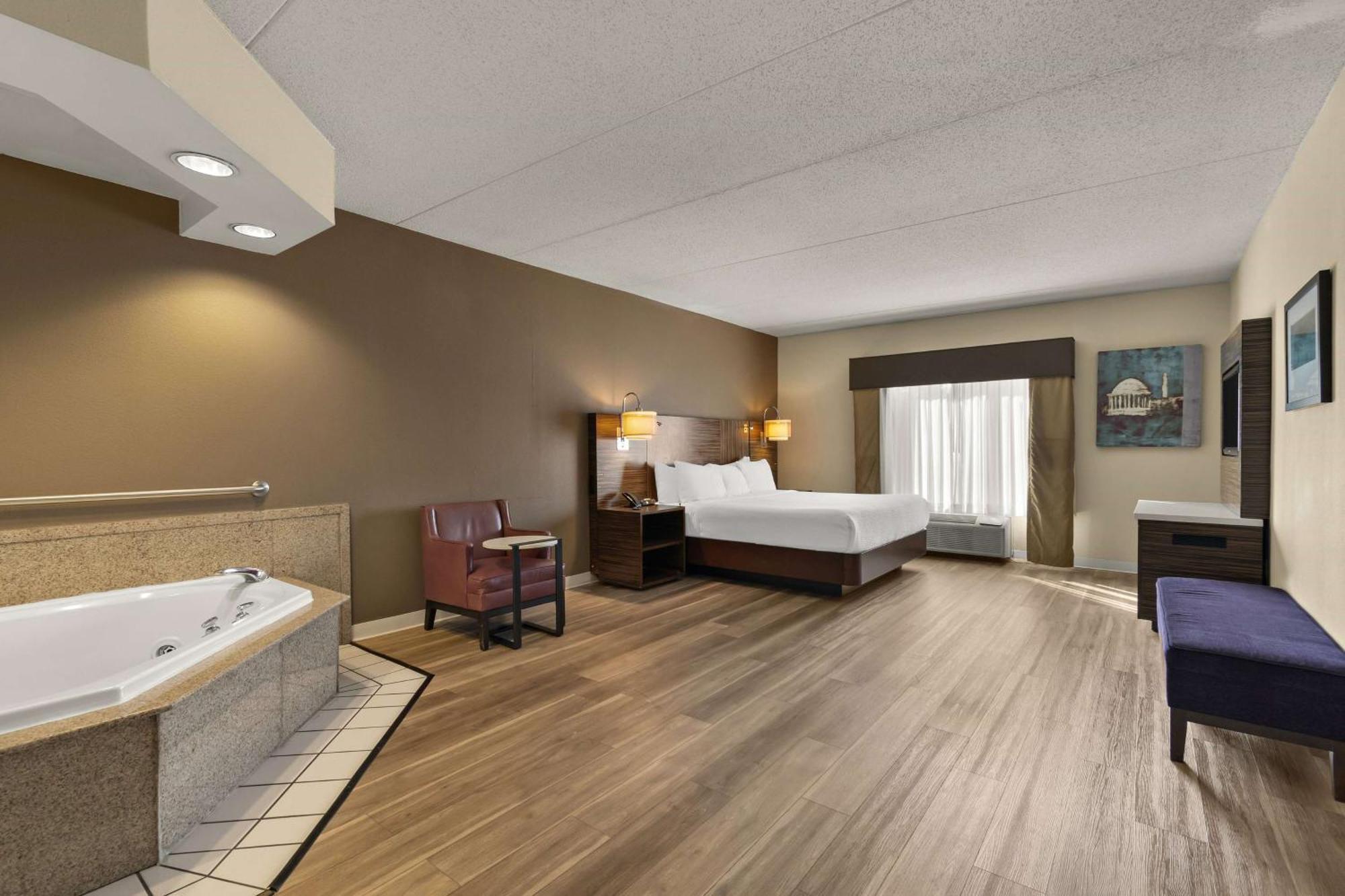 Ramada By Wyndham Harrisburg/Hershey Area Hotel Екстериор снимка