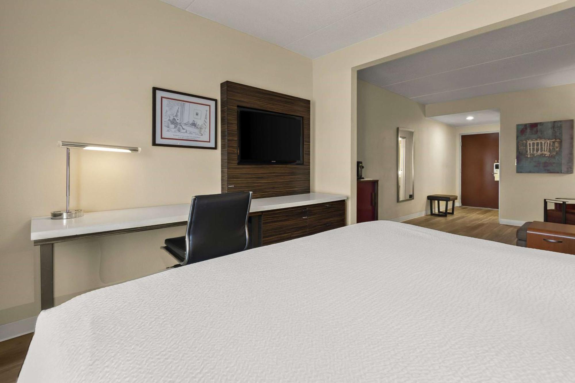 Ramada By Wyndham Harrisburg/Hershey Area Hotel Екстериор снимка