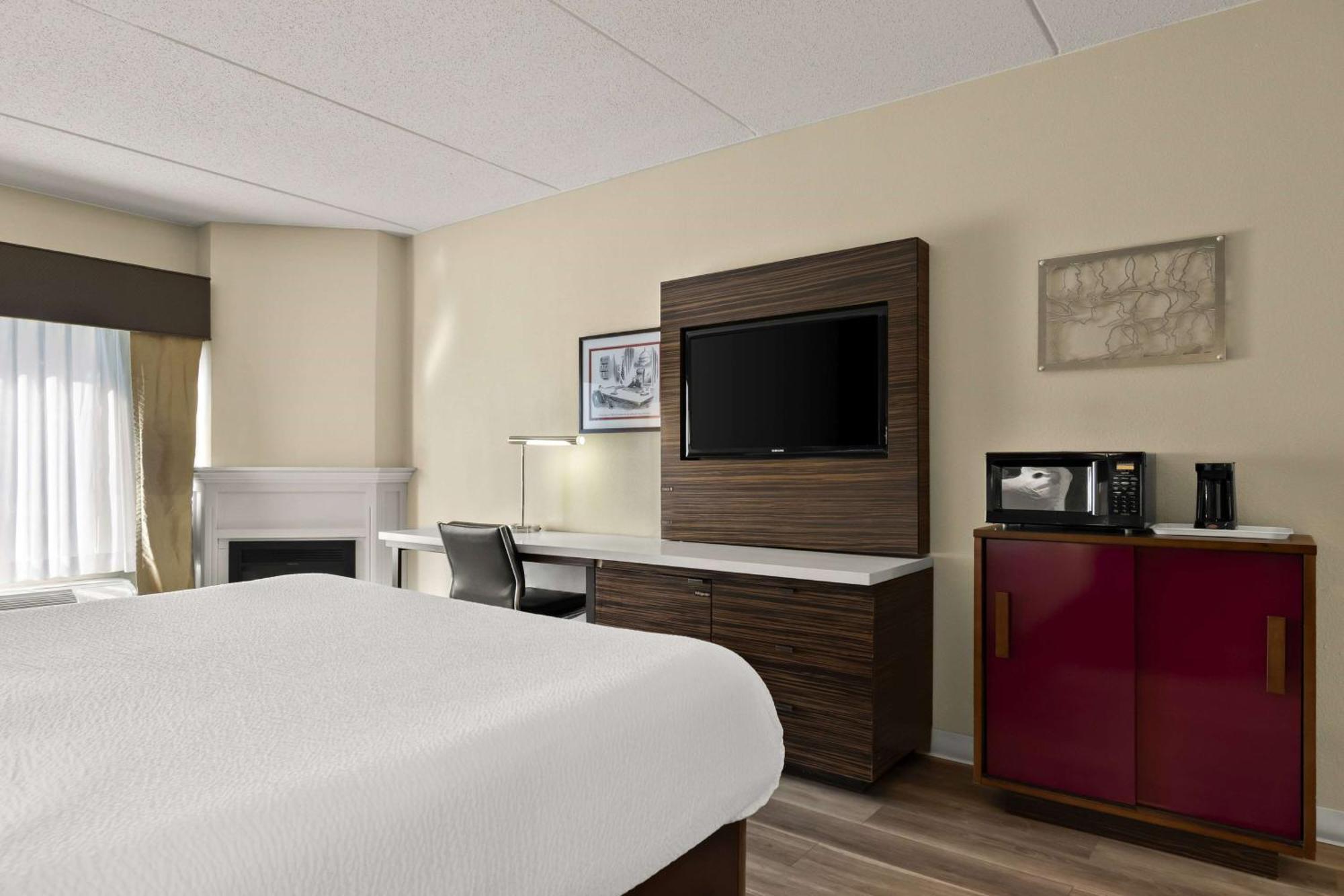 Ramada By Wyndham Harrisburg/Hershey Area Hotel Екстериор снимка